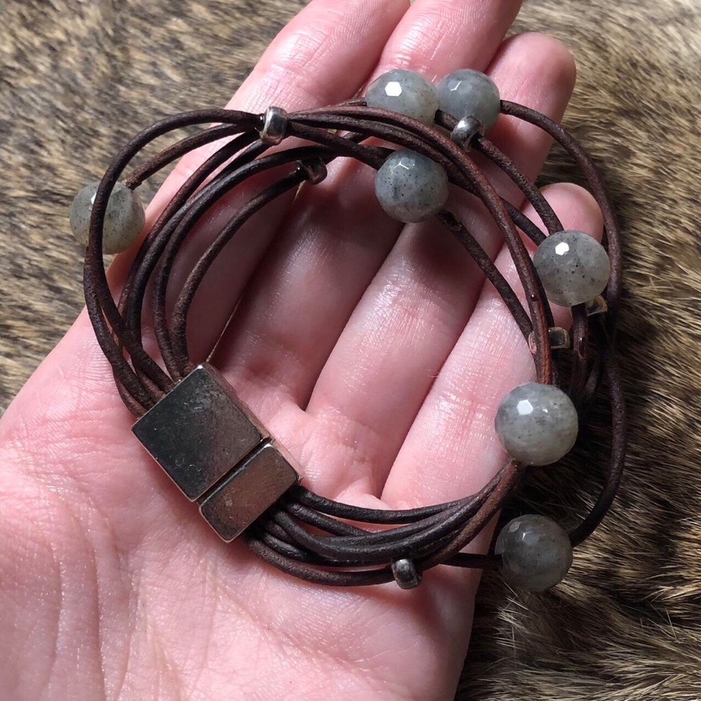 Faceted labradorite bead leather bracelet